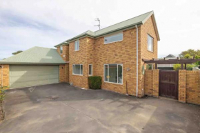 A Great Location 4 bedrooms, quiet and comfort!